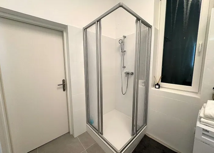 Bright Rooms, 6 Minutes To Metro U3 Apartment Vienna